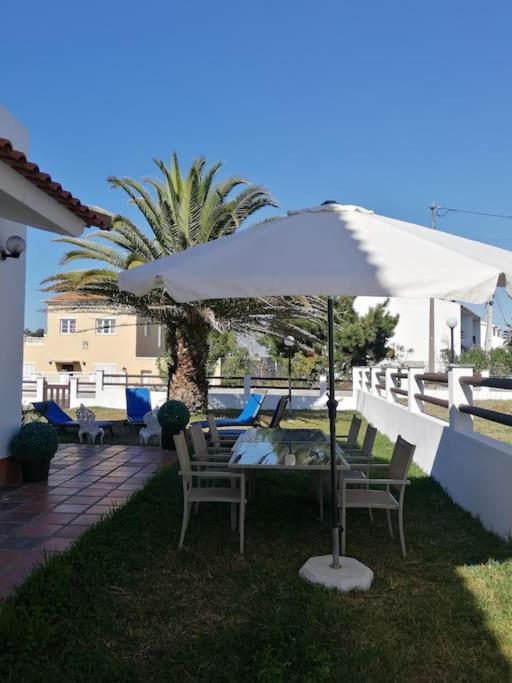 Villa Alojamento Santa Helena à A dos Cunhados Extérieur photo